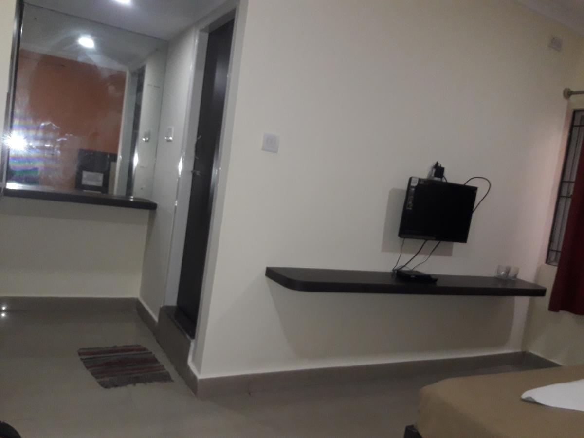 Vijaya Lakshmi Residency Hotel Bangalore Exterior photo
